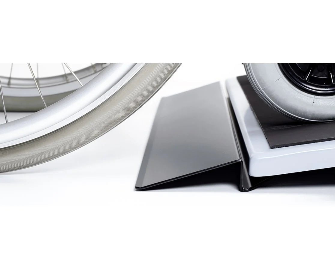 Seca 676 Digital Bariatric Wheelchair Scale with Handrail - Foldable - Medical Department Store